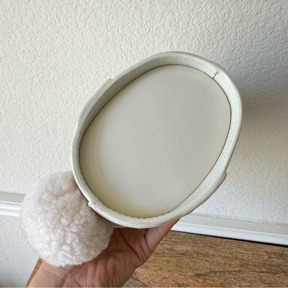 White Cream Mini Bunny Leather Crossbody Bag Fun Animal Shaped Fluffy B7/S9 - Picture 3 of 14